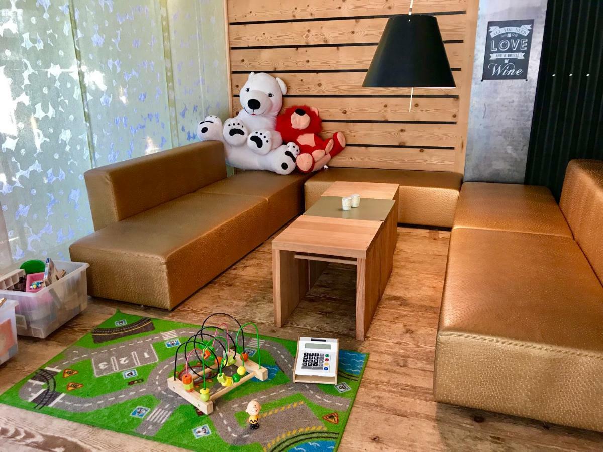Luna Elk Home Lenk Εξωτερικό φωτογραφία